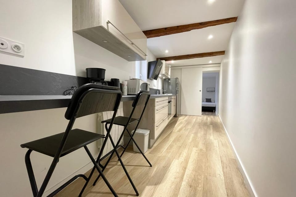 #CF In White&Gray Center Apartment in Grenoble