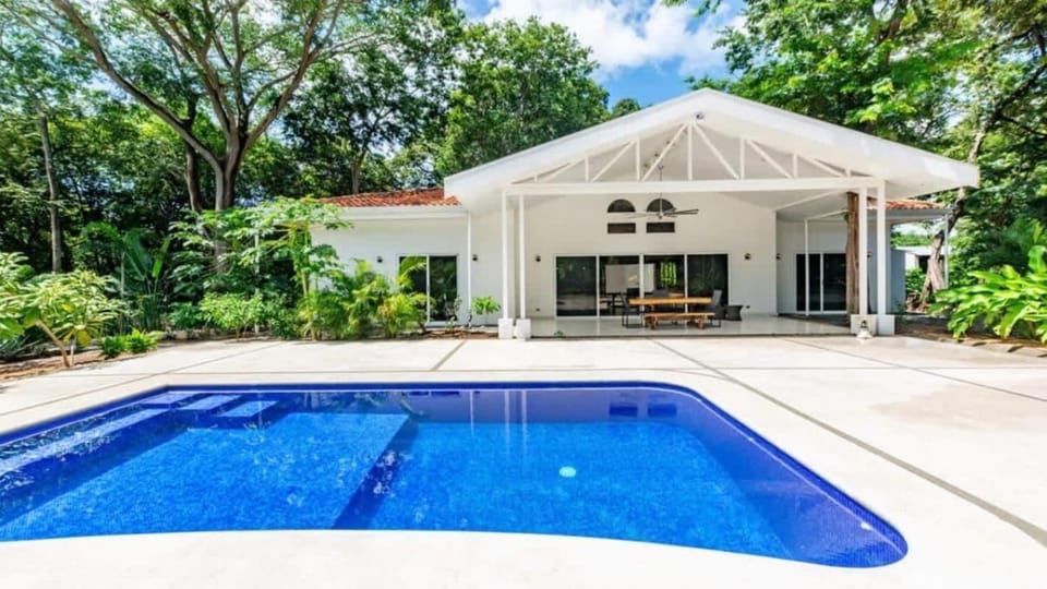 Modern Home and Guesthouse in a Peaceful Gated Community with a Private Swimming Pool House in Guanacaste Province
