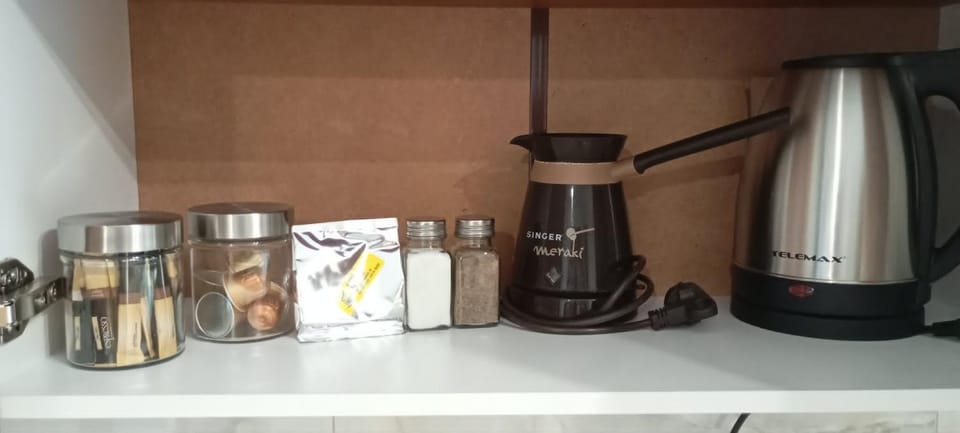 Coffee/tea facilities, Kitchen or kitchenette