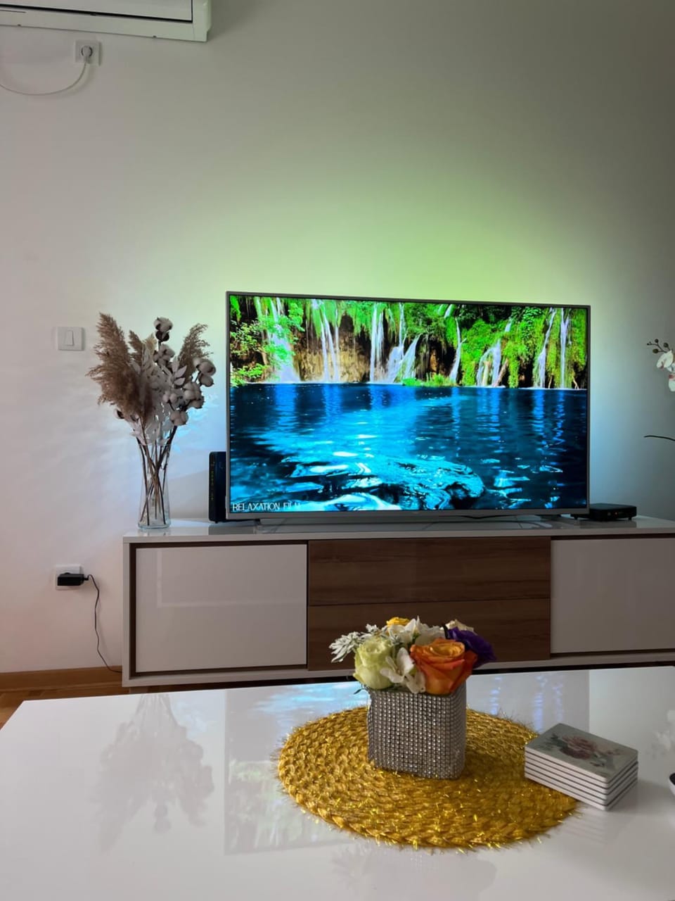 TV and multimedia, Living room