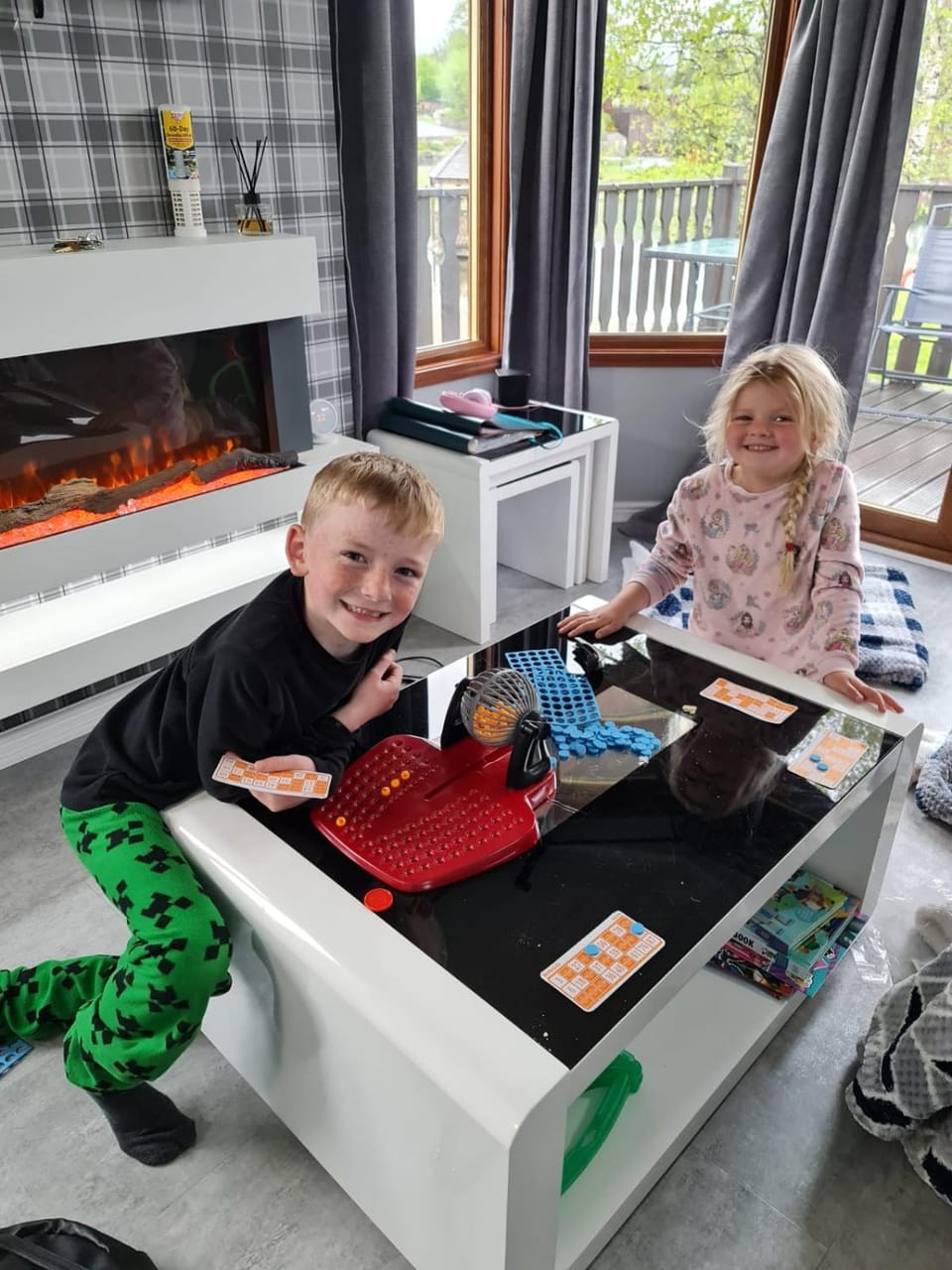 Living room, children