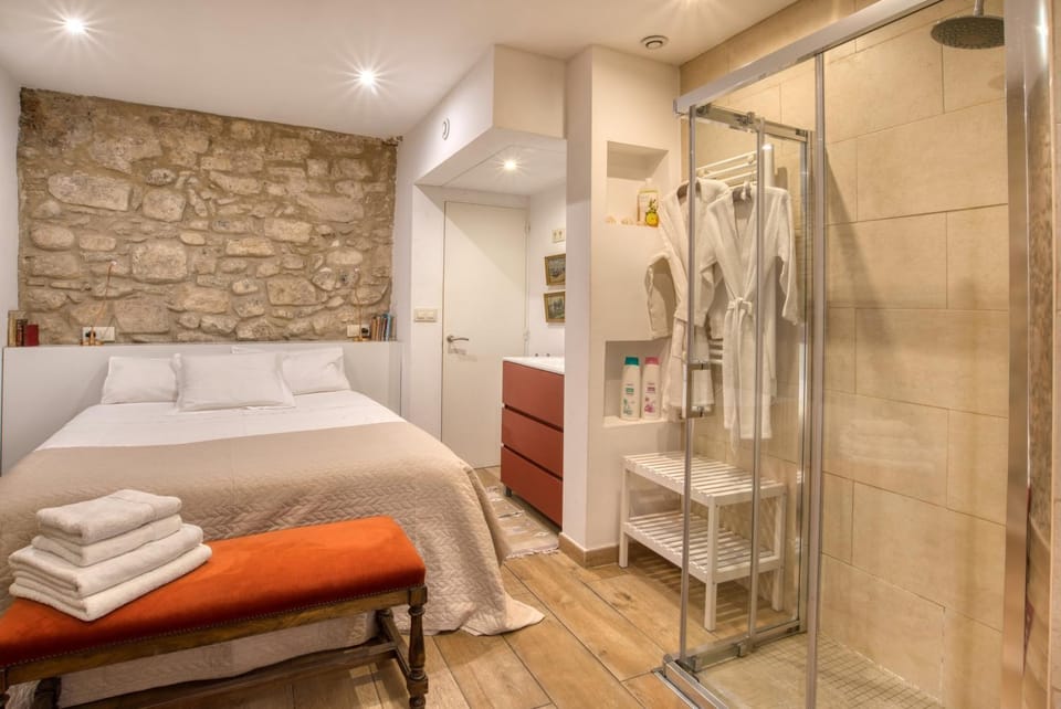 Property building, Living room, Bedroom