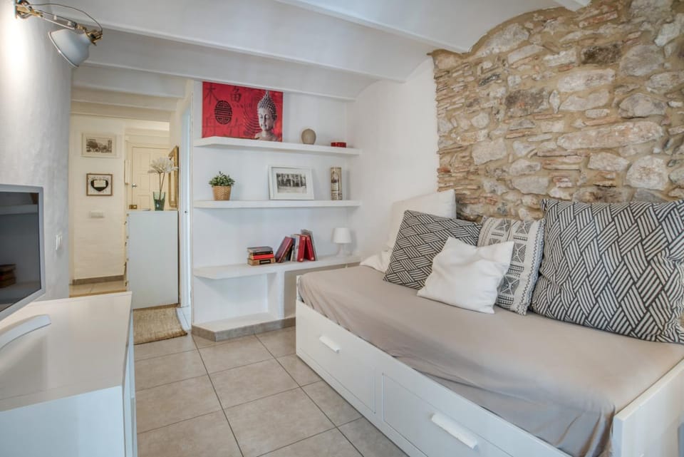 Living room, Bedroom