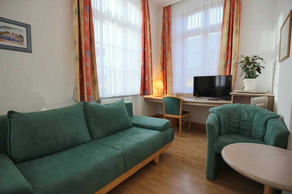 TV and multimedia, Seating area