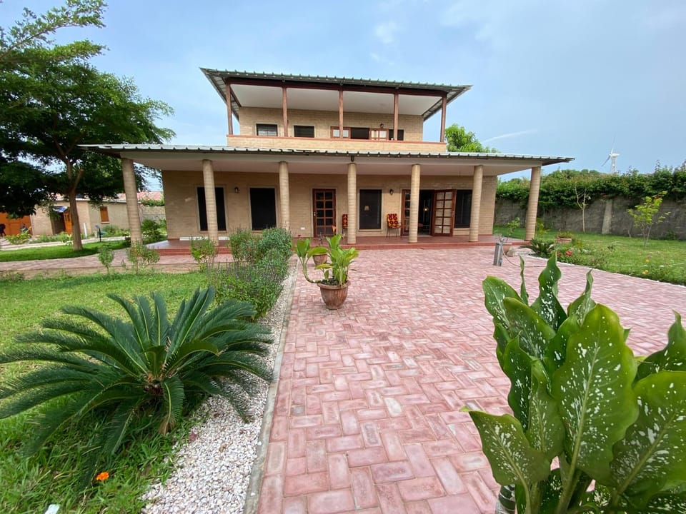 Property building, Patio, Garden