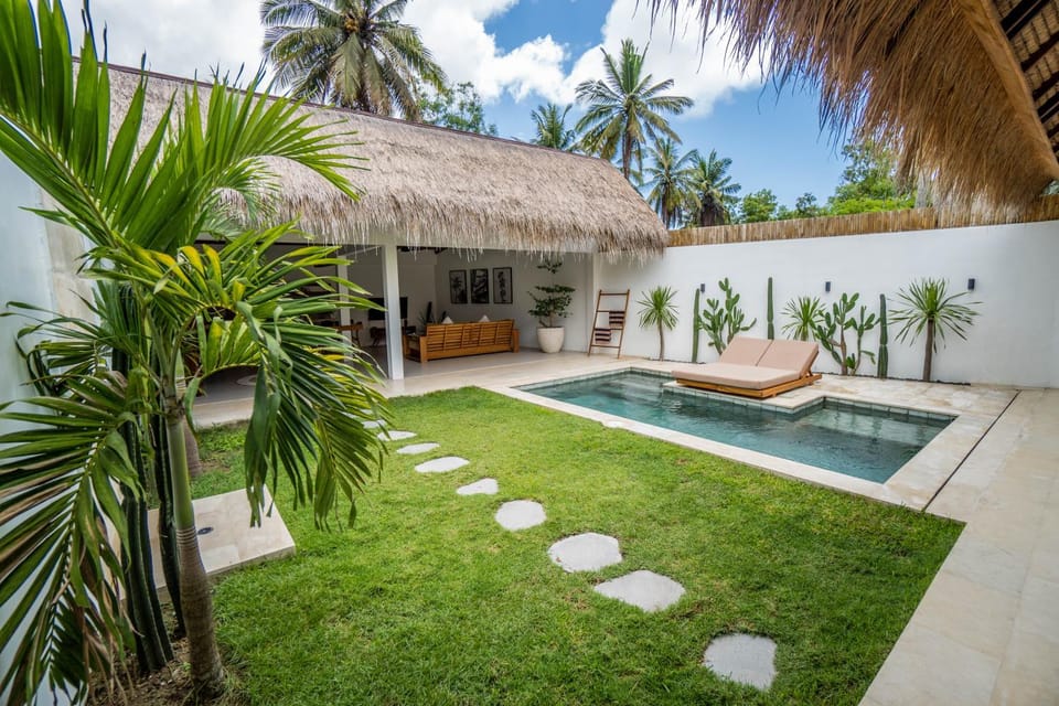 Garden, Living room, Pool view, Swimming pool