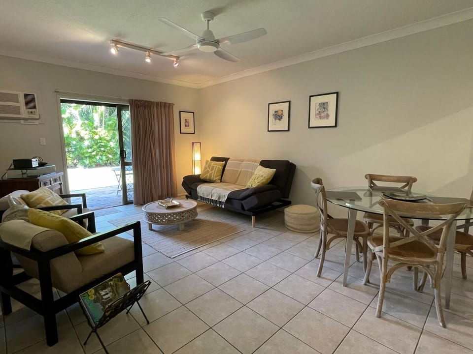 Liana 4 Beach Lovers All at your finger tips House in Mission Beach