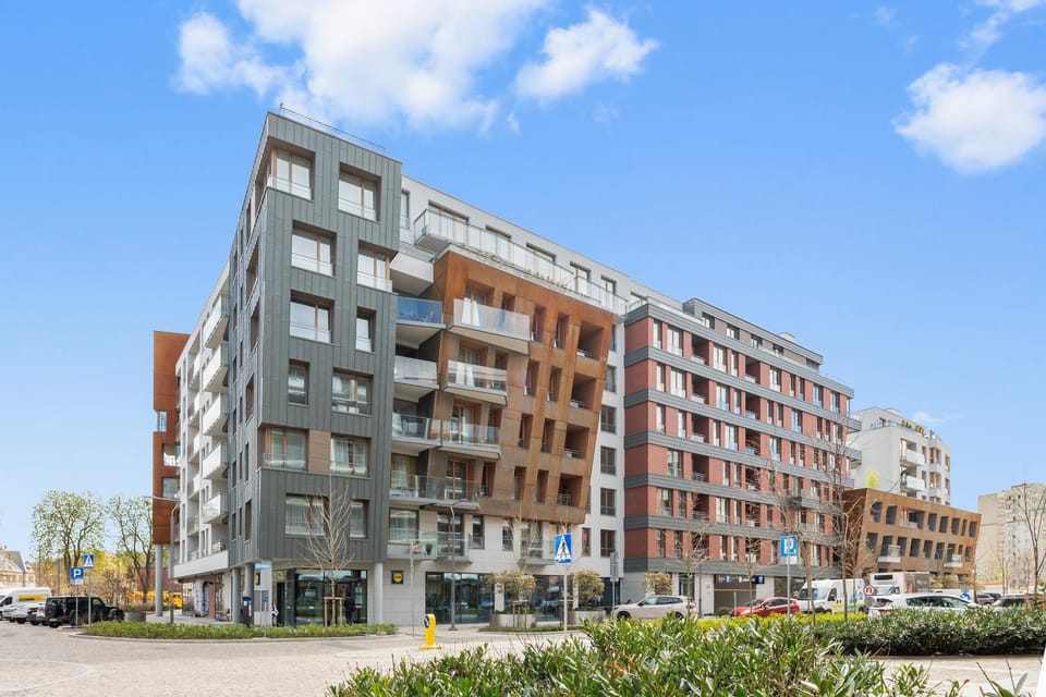 Property building, Neighbourhood, Street view, Location