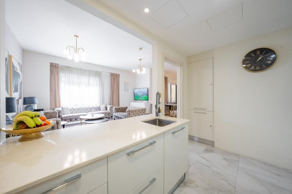 Luxury 120sqm 1BR 5 Pools 2 Min to JBR Beach Apartment in Dubai