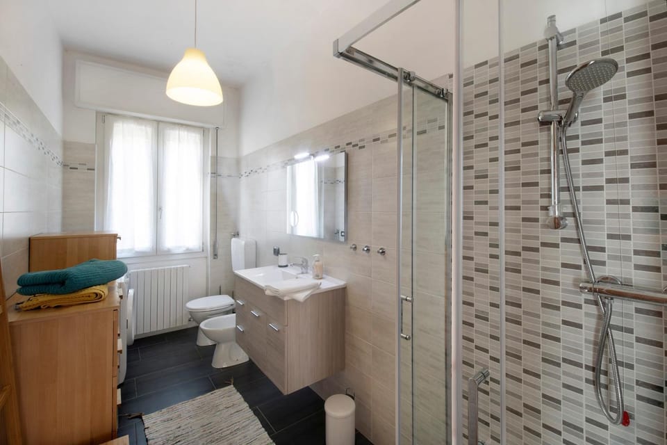 Bathroom, Living room