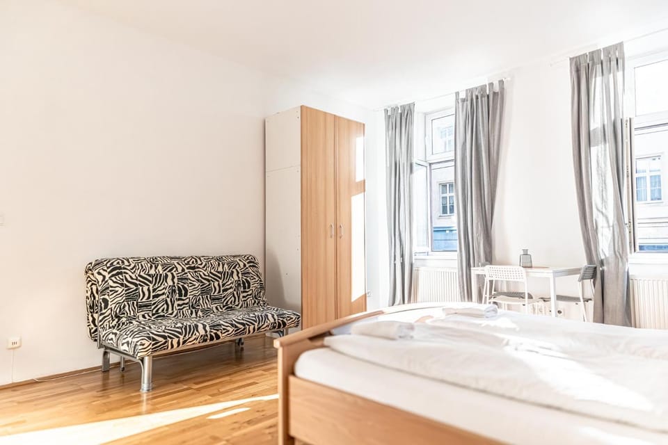 Bed, Seating area, Bedroom, towels