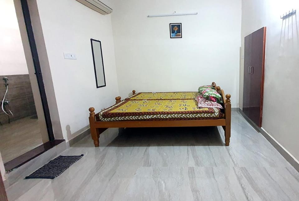Sunshine Stay Bed and Breakfast in Chennai