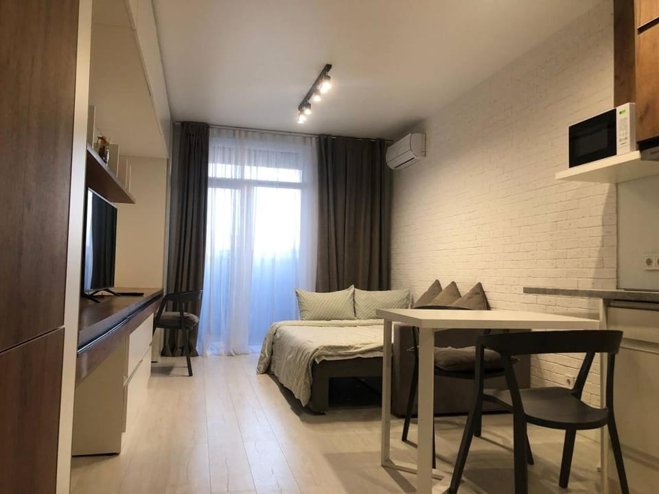 Bed, Seating area, Dining area, Bedroom, minibar, air conditioner