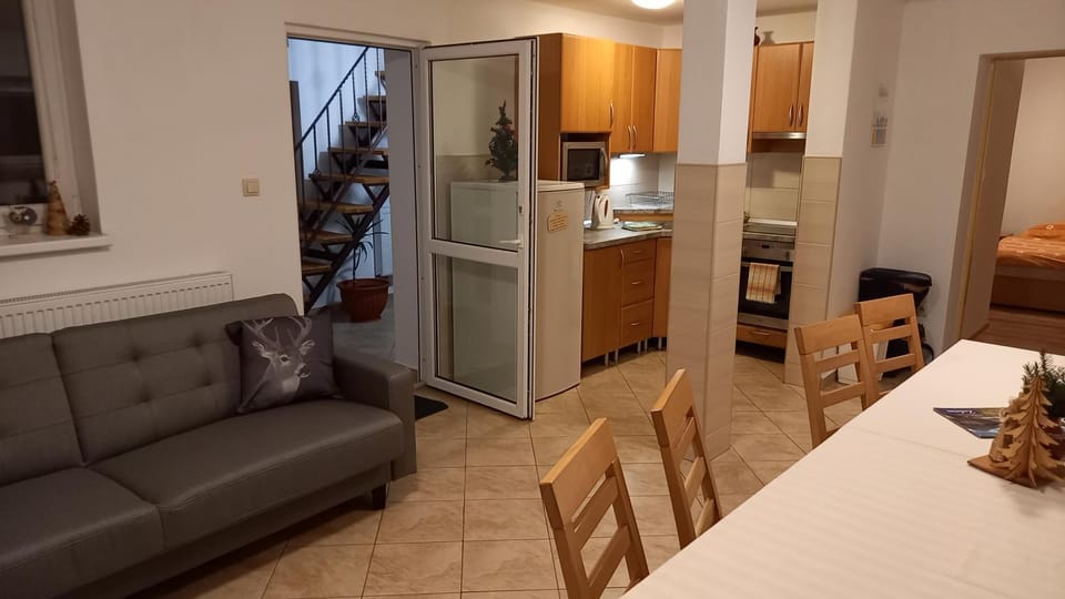 TV and multimedia, Living room, flat iron, kitchen