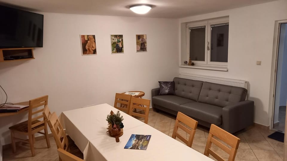 TV and multimedia, flat iron, kitchen