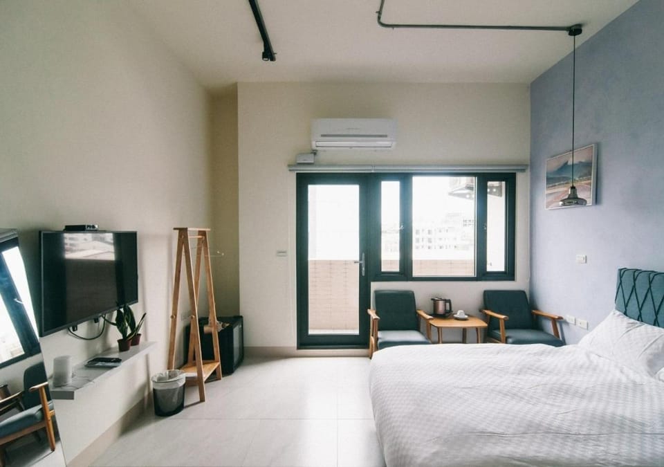 Balcony/Terrace, Parking, elevator
