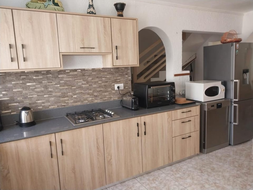 Coffee/tea facilities, Kitchen or kitchenette, dishwasher, minibar, pet friendly, stove, toaster