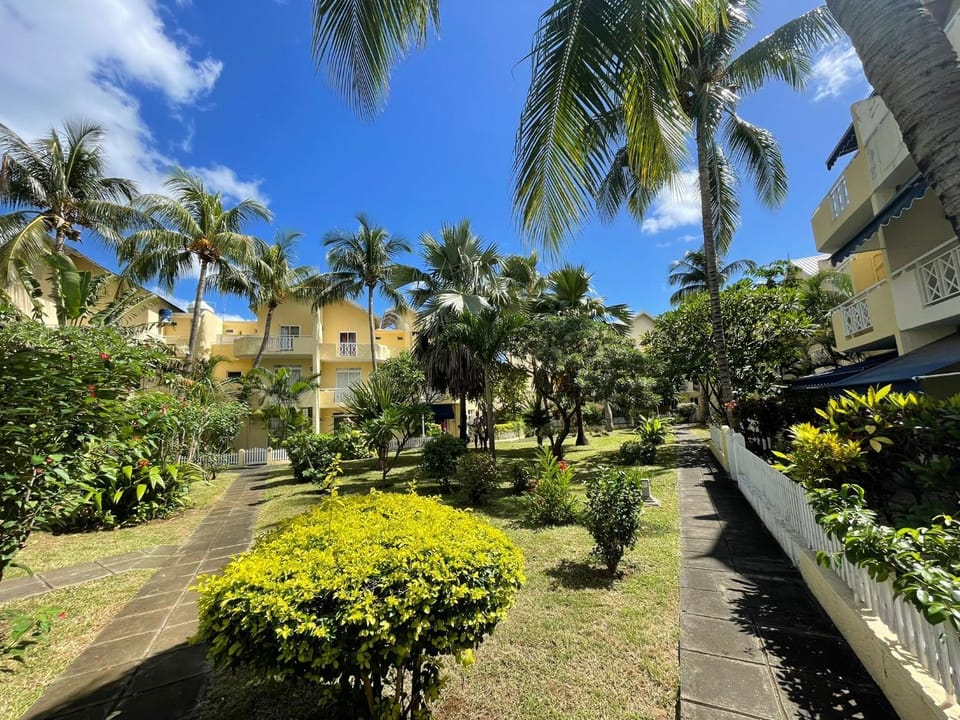 Property building, Garden