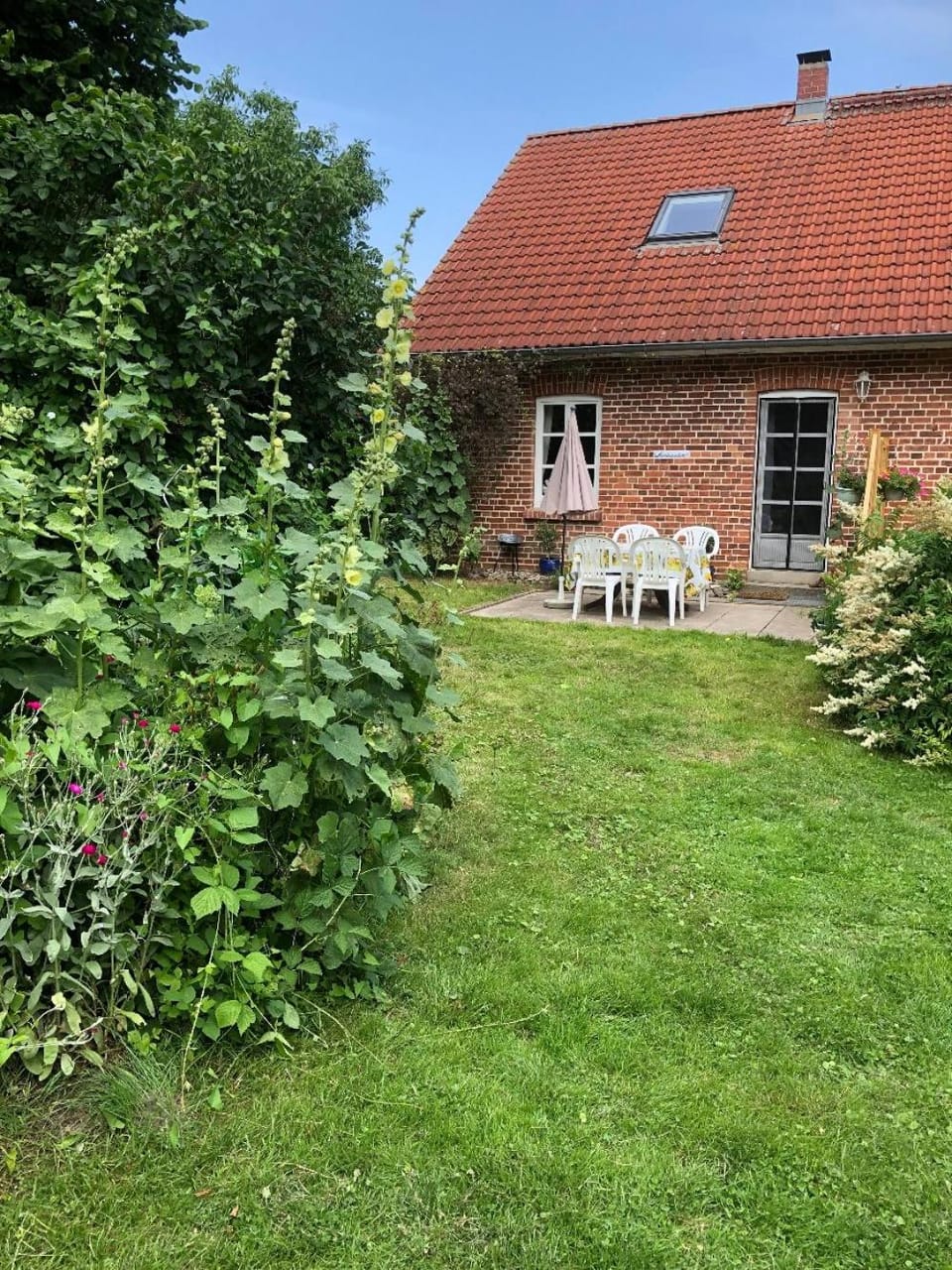 Property building, Day, Garden, Balcony/Terrace, Garden view