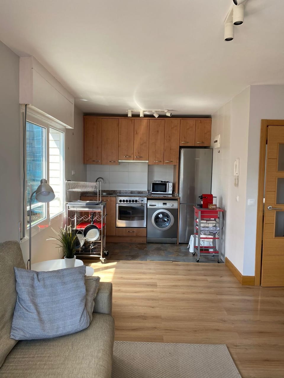 Kitchen or kitchenette, Living room, Dining area, oven, stove, toaster, washing machine