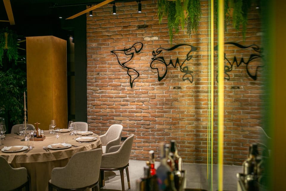 Restaurant/places to eat, Breakfast, Lunch, Dinner