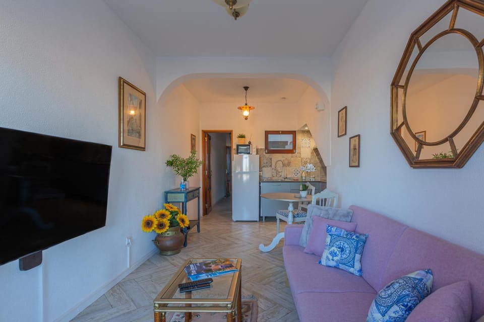 Living room, kitchen