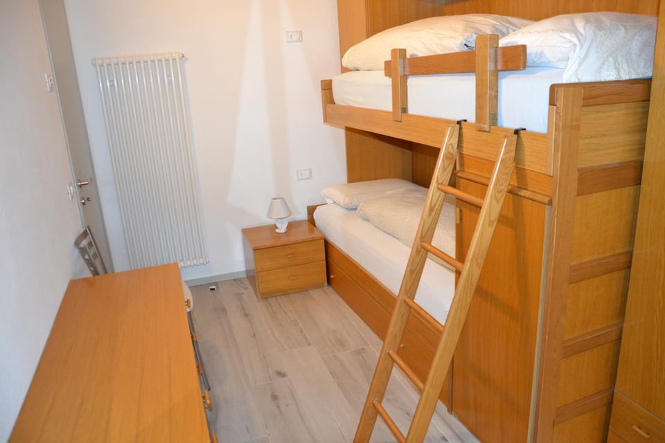 bunk bed