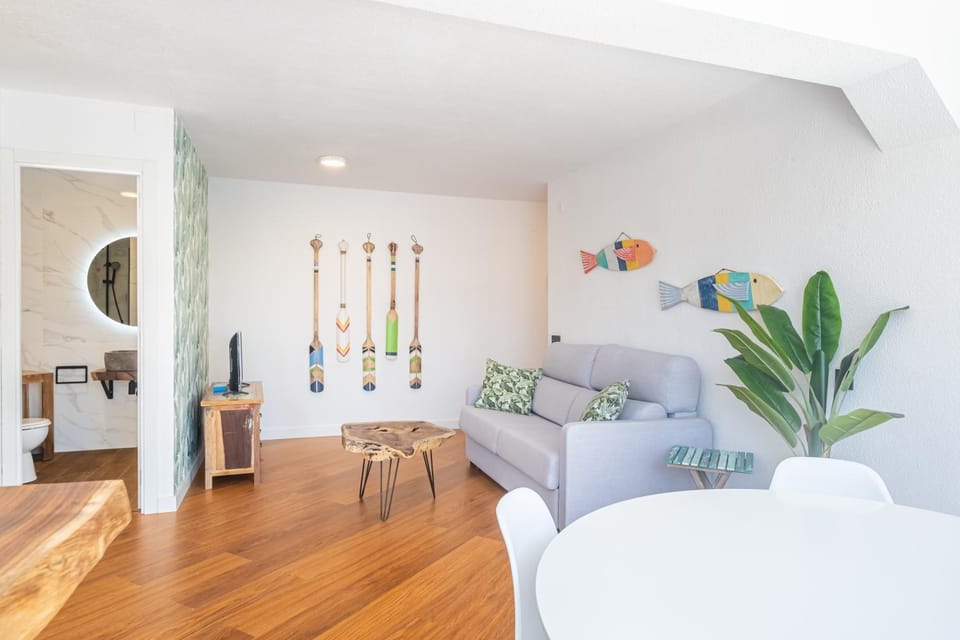Bathroom, TV and multimedia, Living room, Dining area