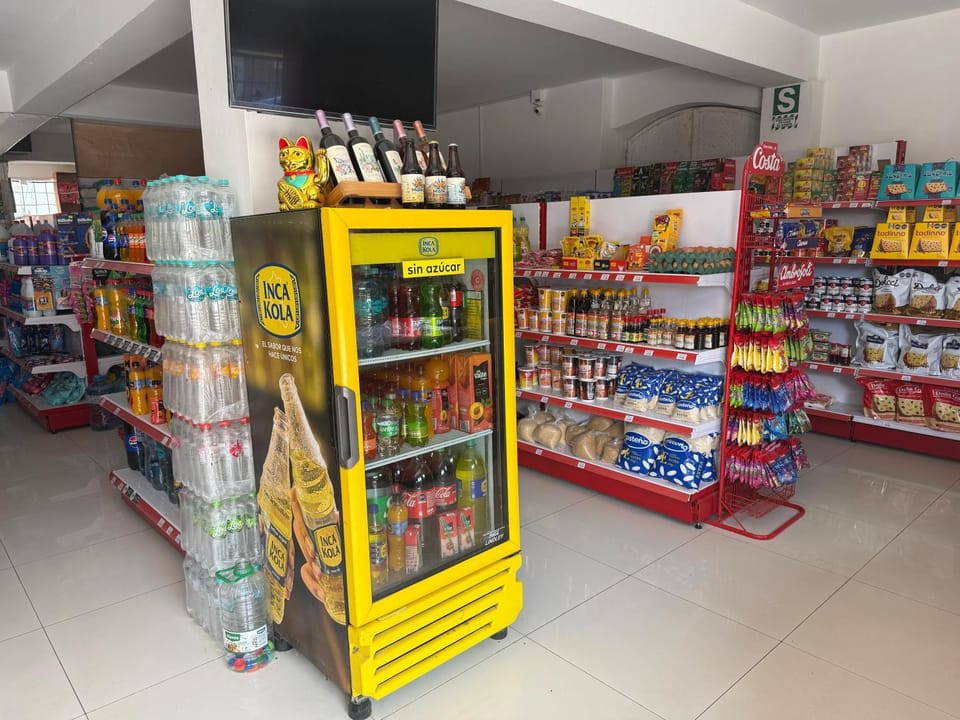 Supermarket/grocery shop