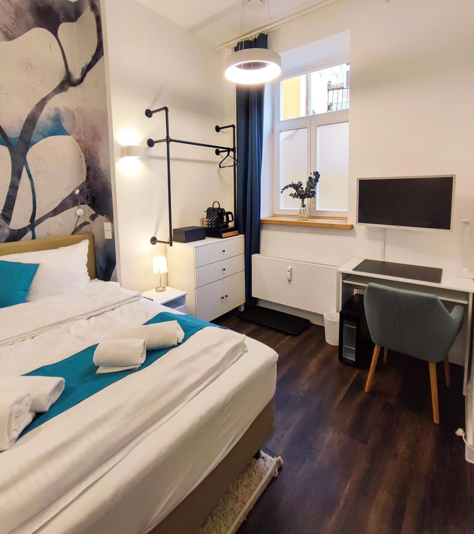 TV and multimedia, Photo of the whole room, Business facilities