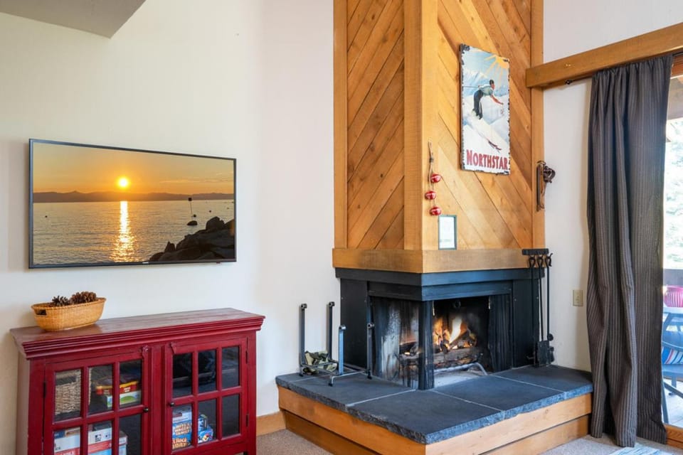 Northstar - Gold Bend Getaway House in Northstar Drive