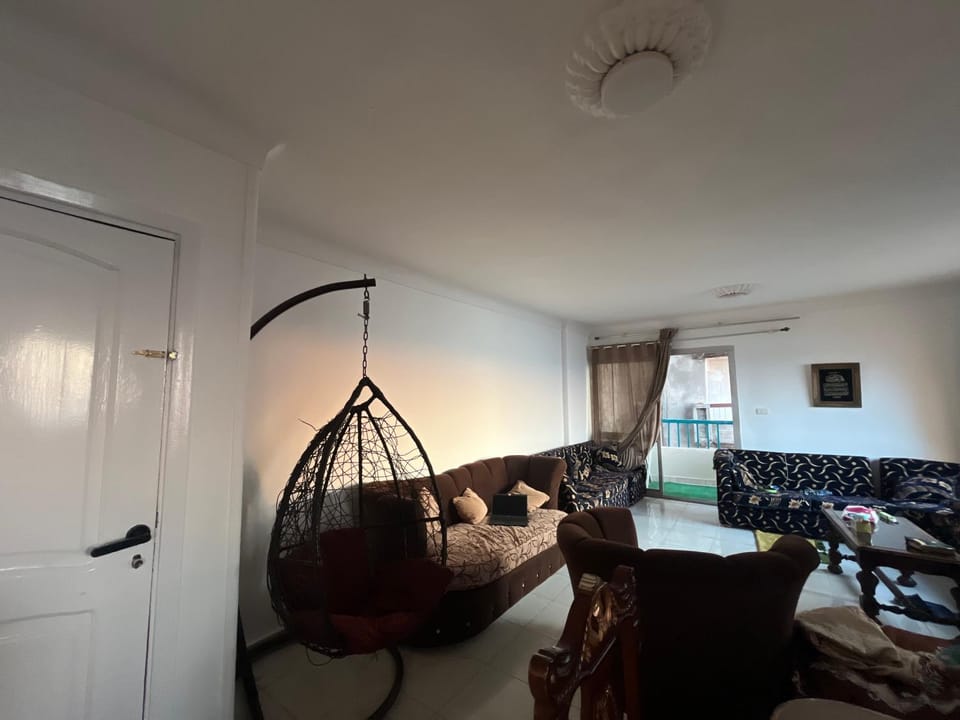 Sea view flat for FAMILY ONLY in Miami Apartment in Alexandria