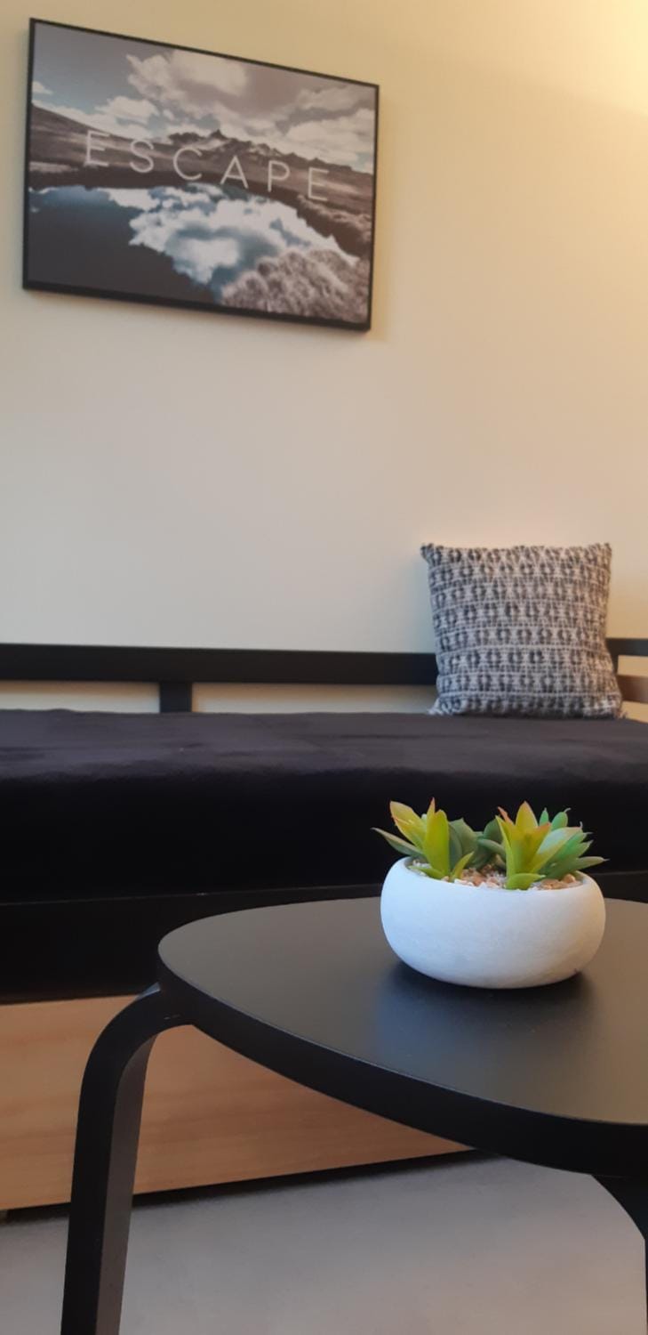 Bed, Living room