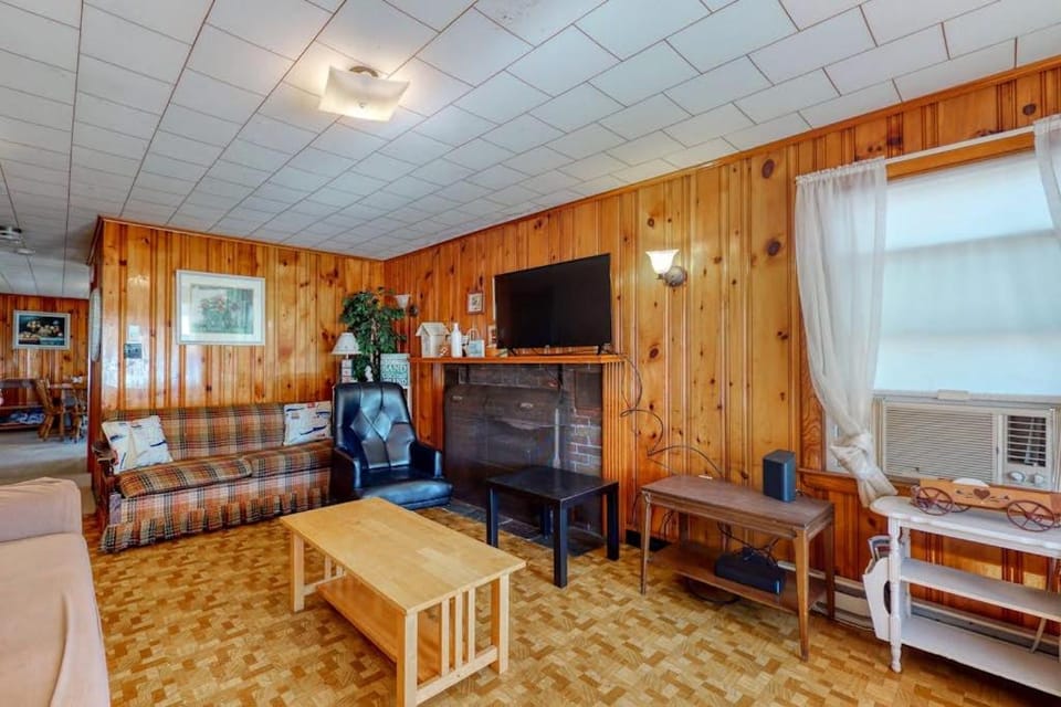 Beach Bungalow House in Seabrook