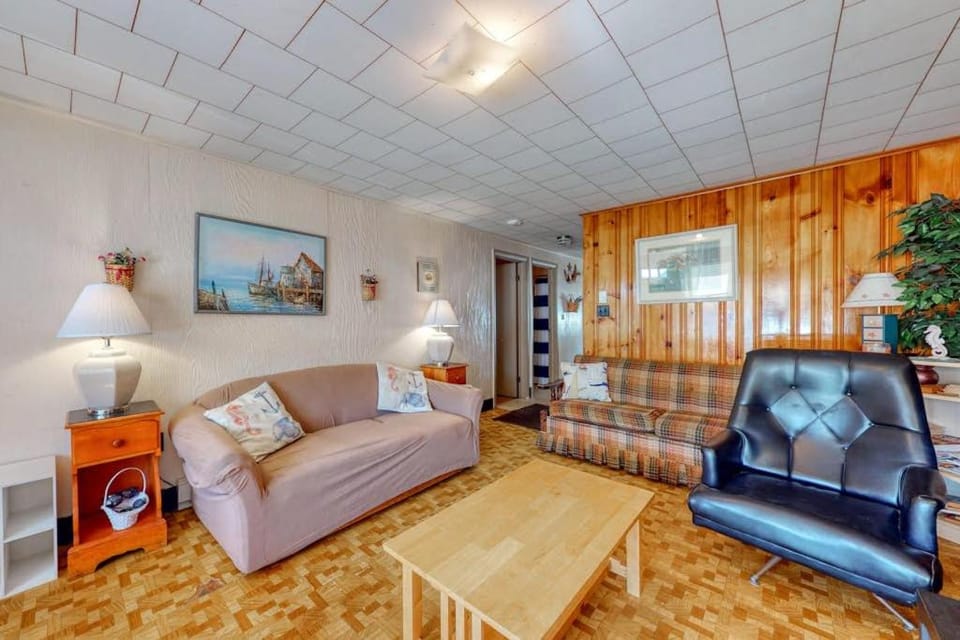 Beach Bungalow House in Seabrook