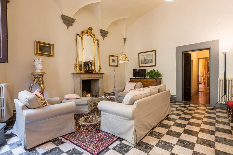 Living room, Seating area