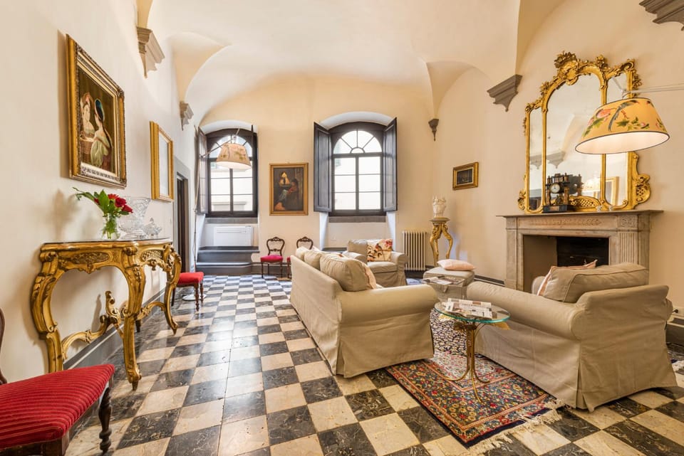 Living room, Seating area