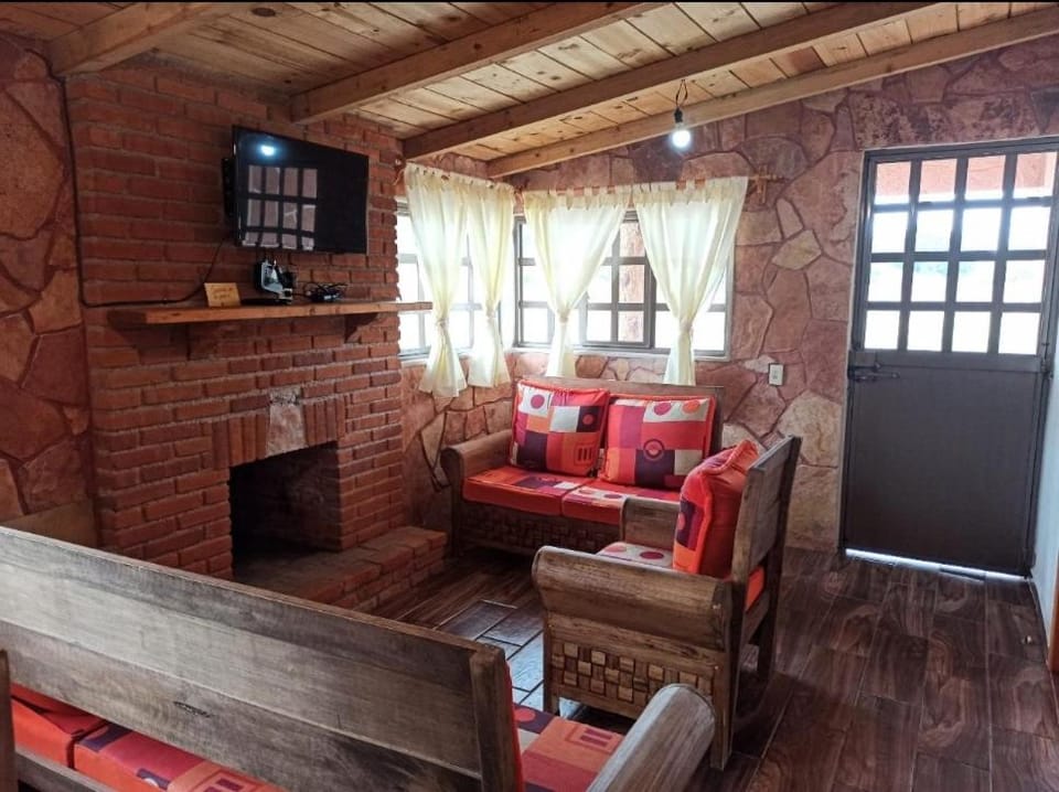 Cabañas el Corral del Rayo Huasca Country House in Hidalgo, Mexico