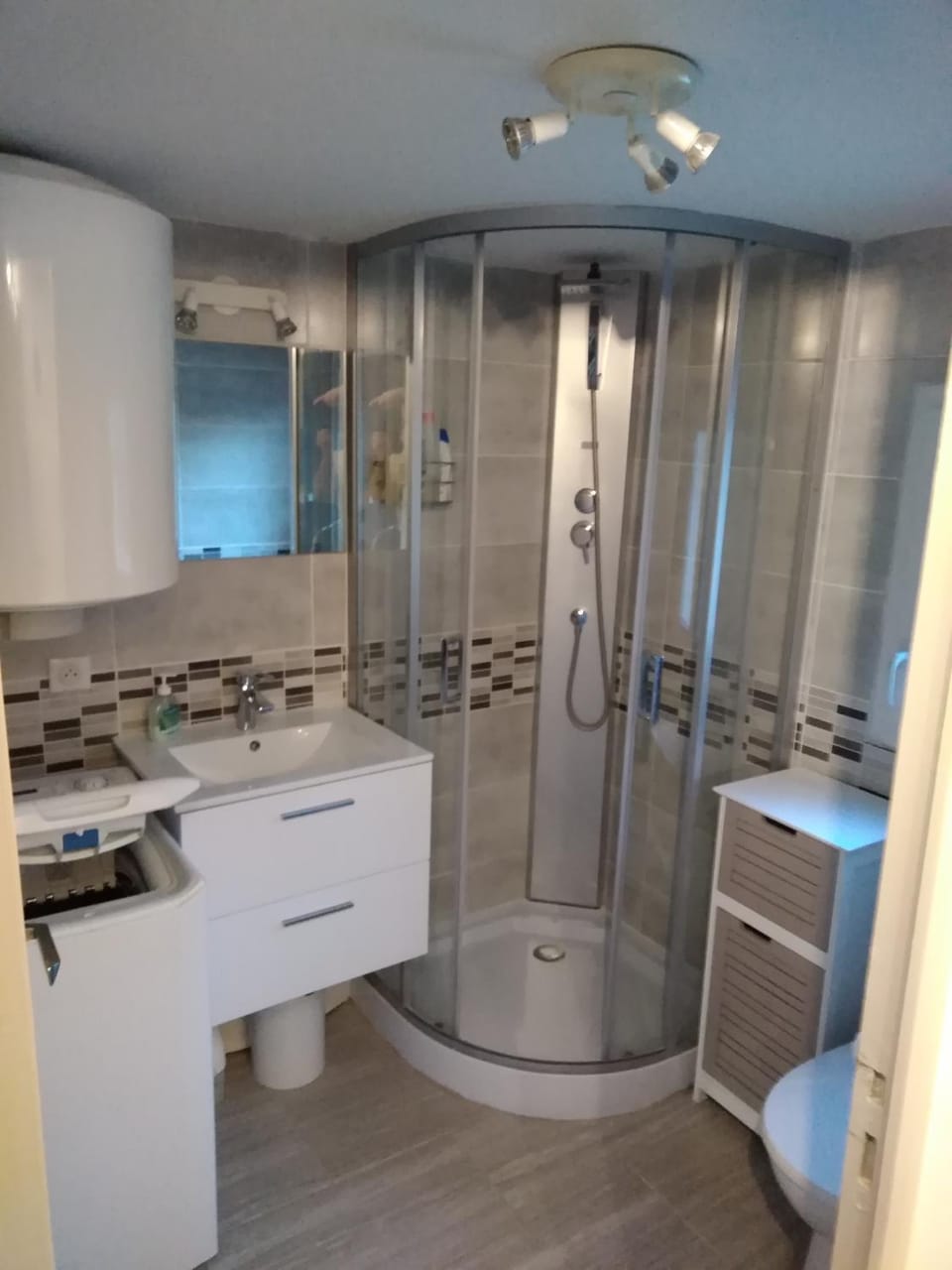 Shower, Bathroom