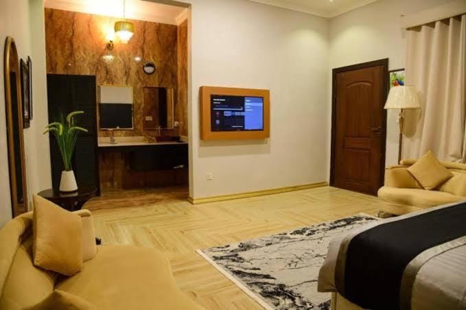 Gulshan Guest House Furnished Portions Bed and Breakfast in Karachi