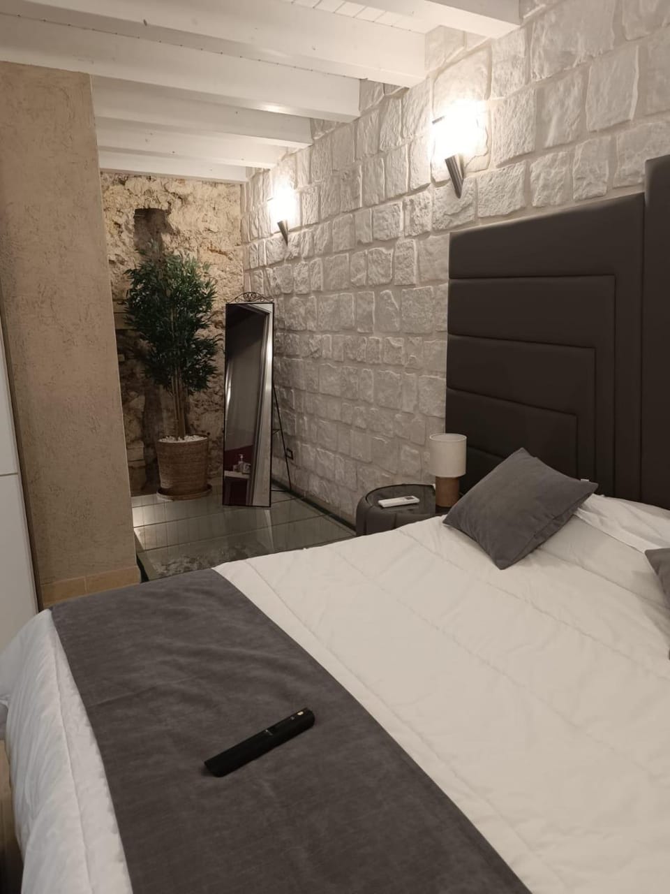 Bed, Decorative detail, Bedroom
