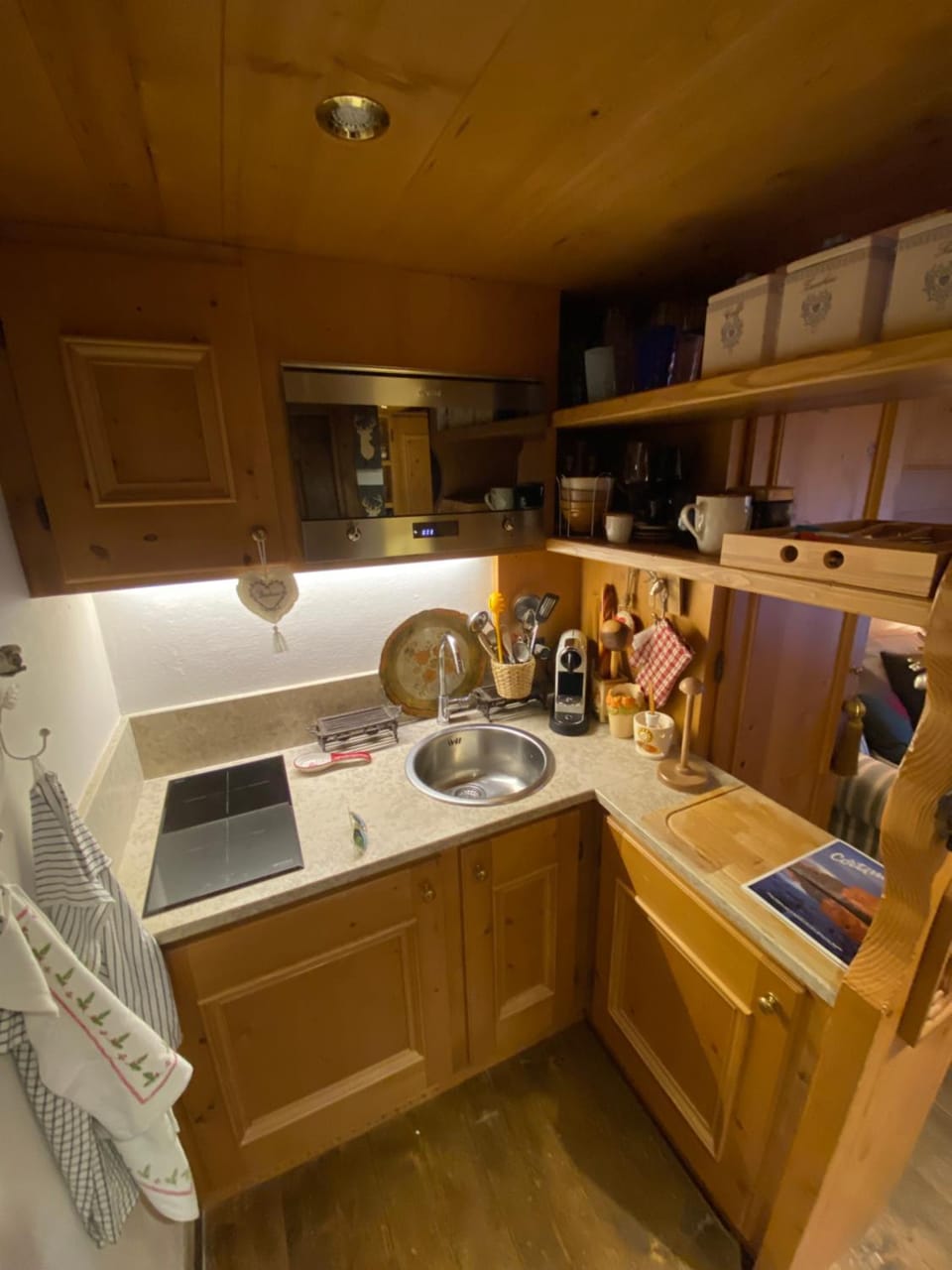 Kitchen or kitchenette