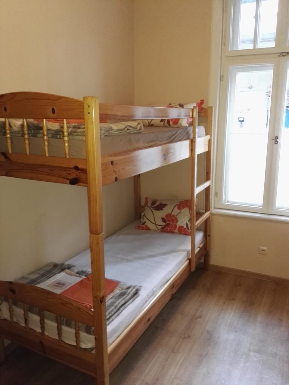 Bedroom, bunk bed