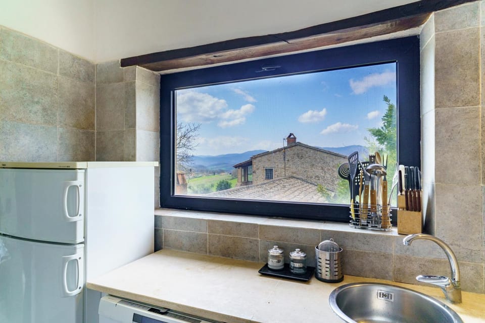 La Fortezza Alta Farm Stay in Umbria