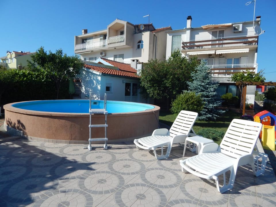 Property building, Swimming pool