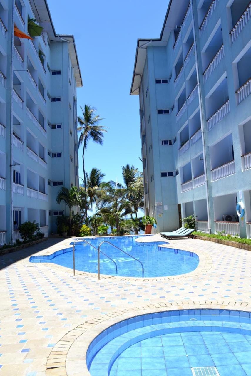 Balcony/Terrace, Swimming pool
