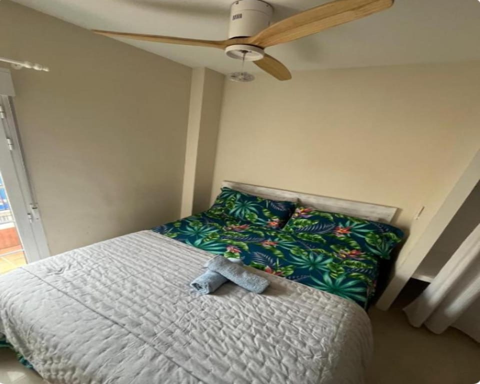 Bed, Bedroom, Parking, internet, towels
