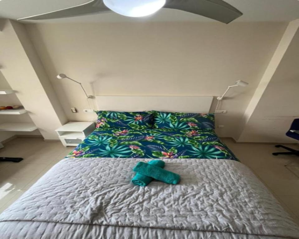Bed, TV and multimedia, Bedroom, Parking, internet, towels