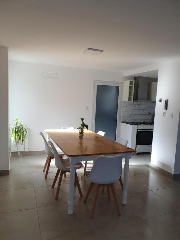 Moderno Depto 5 con cochera Apartment in Tandil