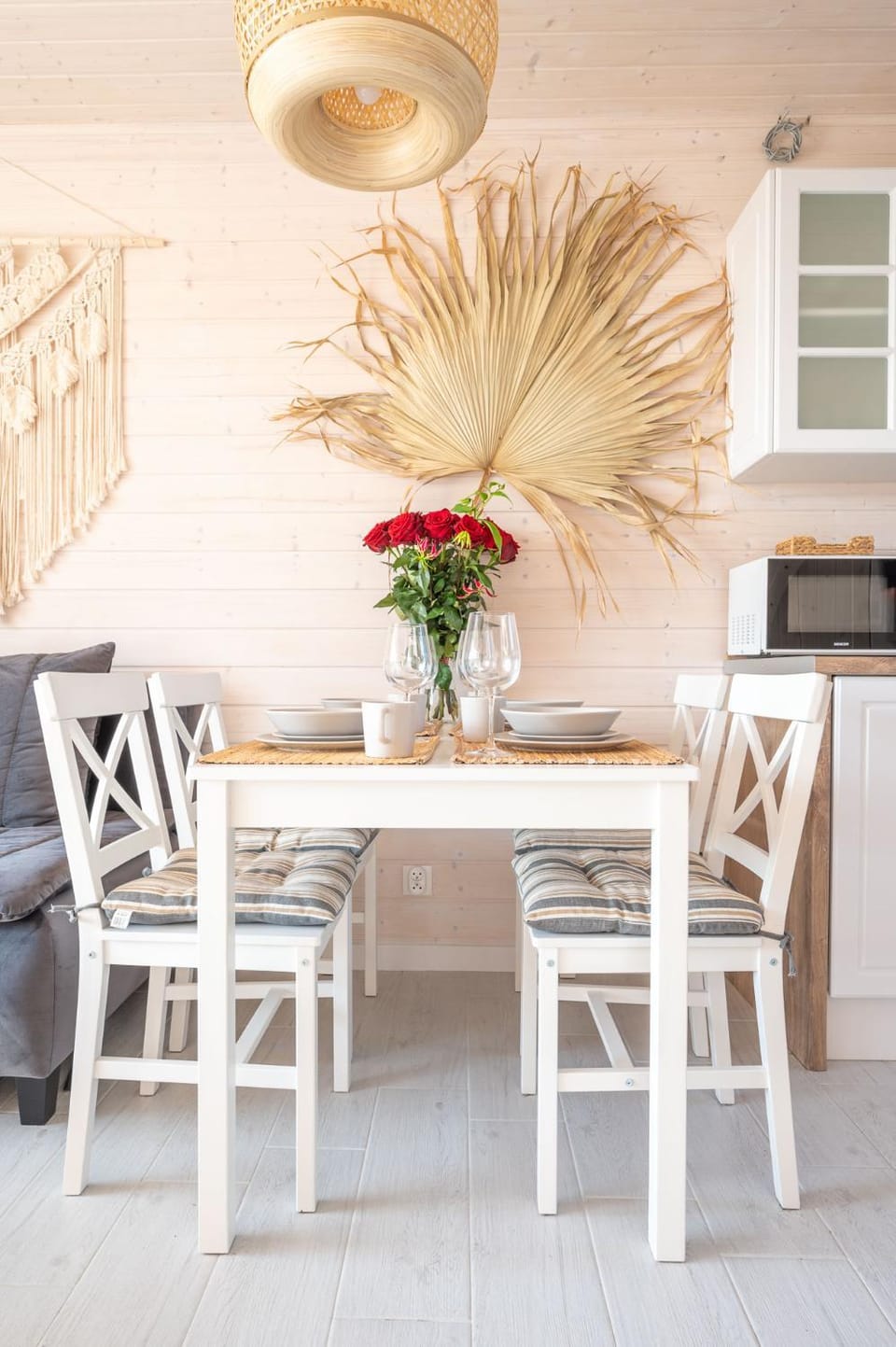 Patio, Living room